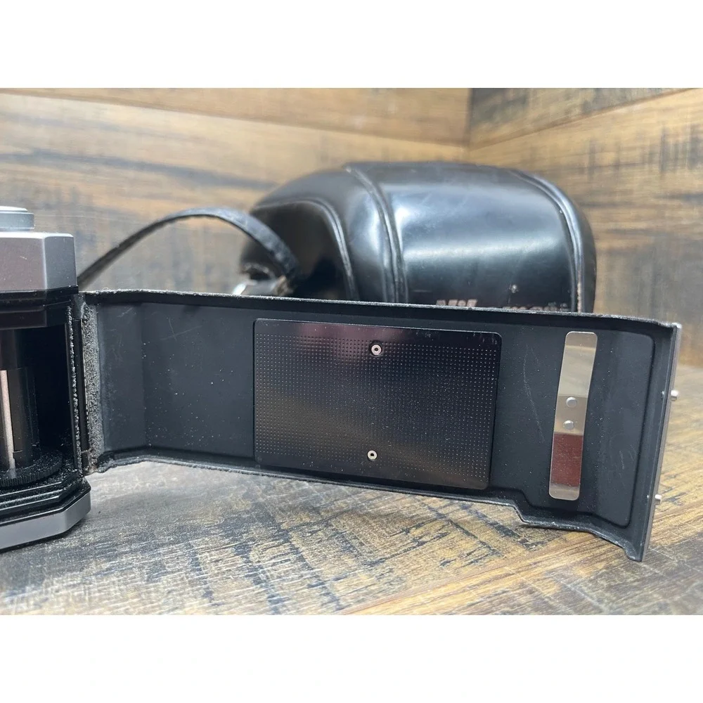 Nikon Nikomat FT 35mm Film Camera Quantaray 70–300mm Lens Leather Case